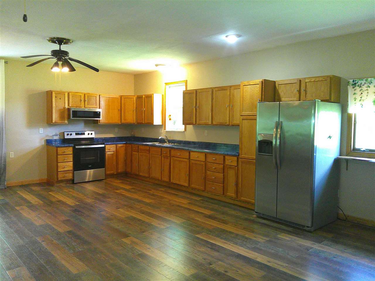 1252 & 1253 Holiday Lane Brooklyn IA 52211