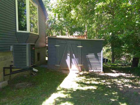 1252 & 1253 Holiday Lane Brooklyn IA 52211