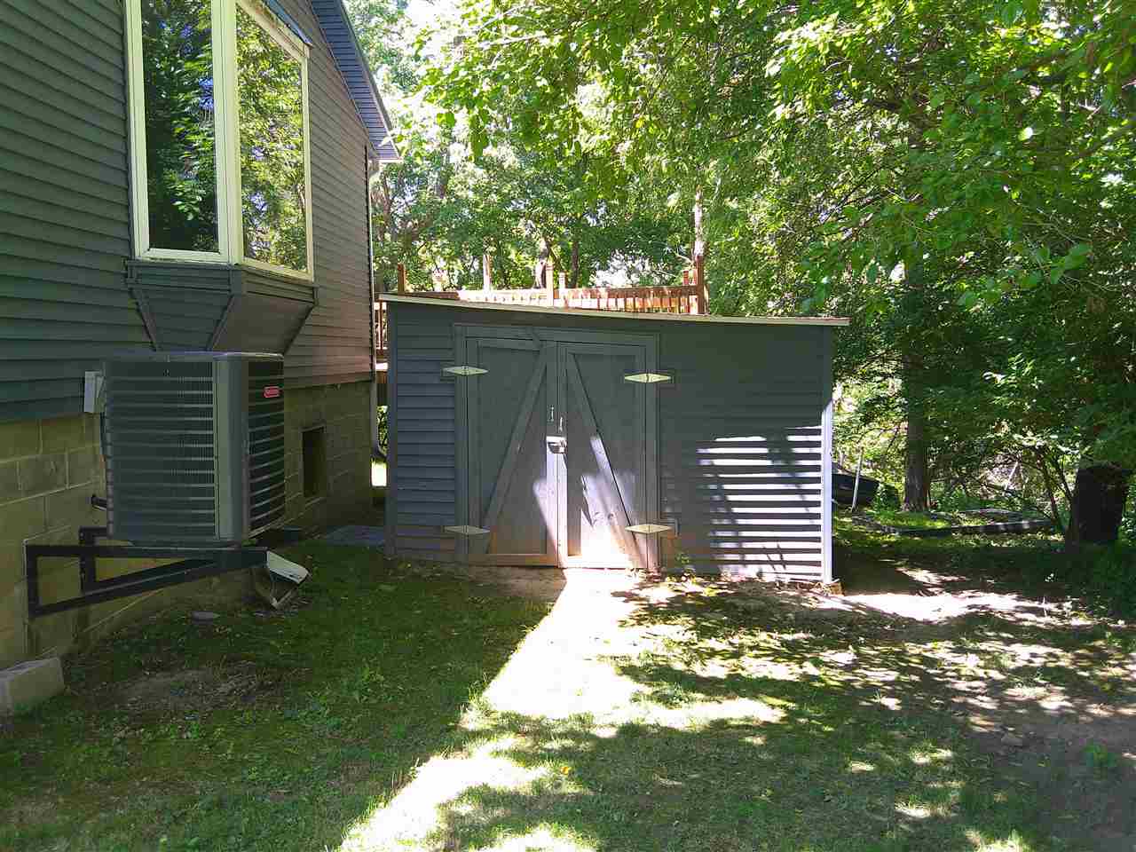 1252 & 1253 Holiday Lane Brooklyn IA 52211