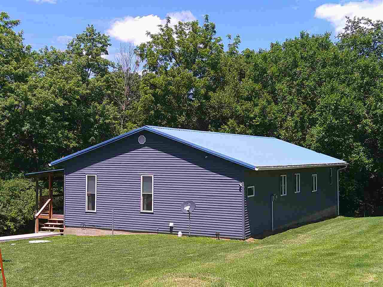 1252 & 1253 Holiday Lane Brooklyn IA 52211