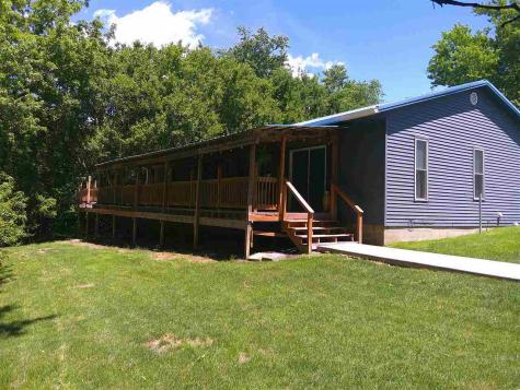 1252 & 1253 Holiday Lane Brooklyn IA 52211