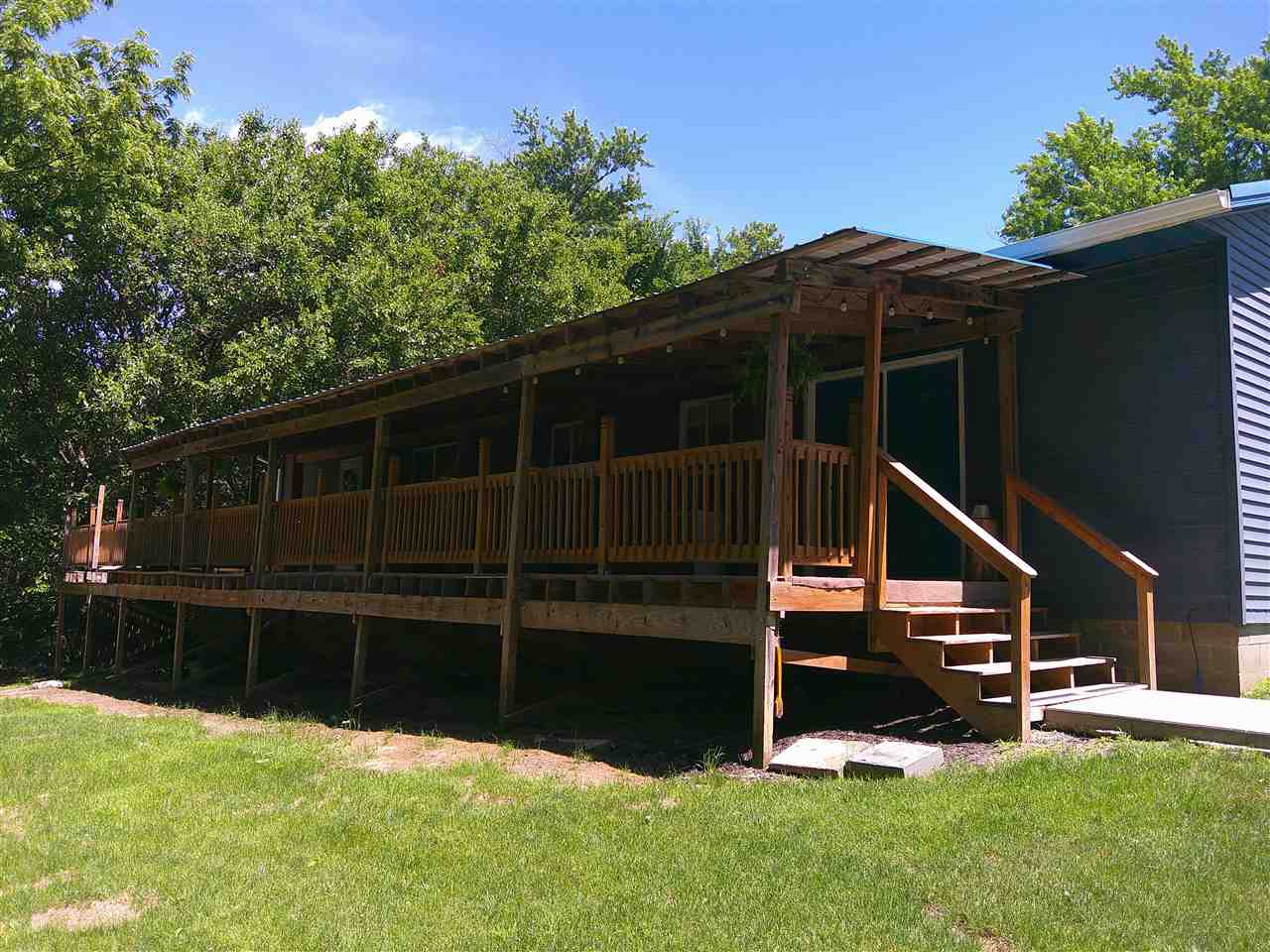 1252 & 1253 Holiday Lane Brooklyn IA 52211