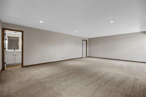 1163 Grant Way North Liberty IA 52317