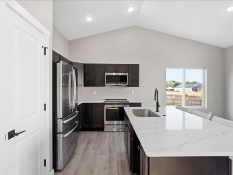 1514 Redwood Drive Muscatine IA 52761