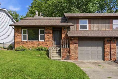 1912 North Ridge Drive Coralville IA 52241