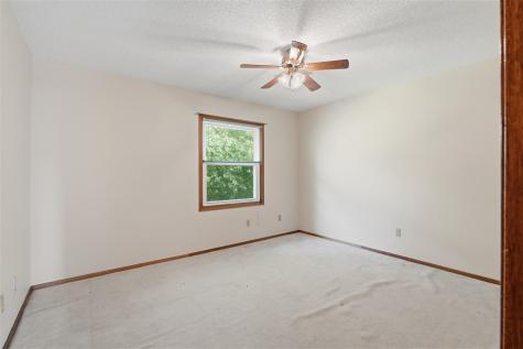 1912 North Ridge Drive Coralville IA 52241