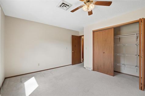 1912 North Ridge Drive Coralville IA 52241