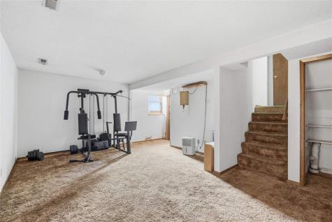 1912 North Ridge Drive Coralville IA 52241