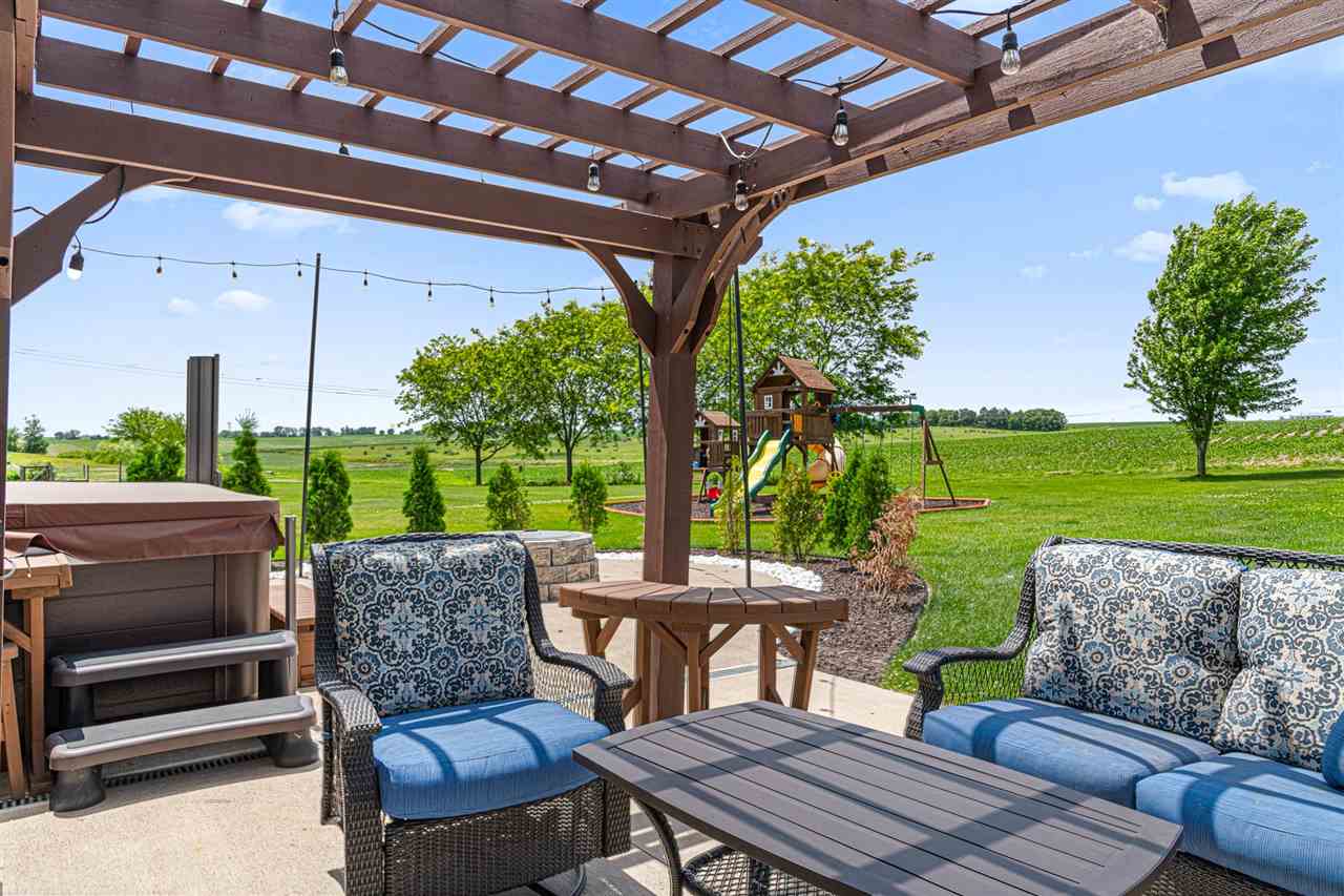 1260 Ivan Lane West Liberty IA 52776