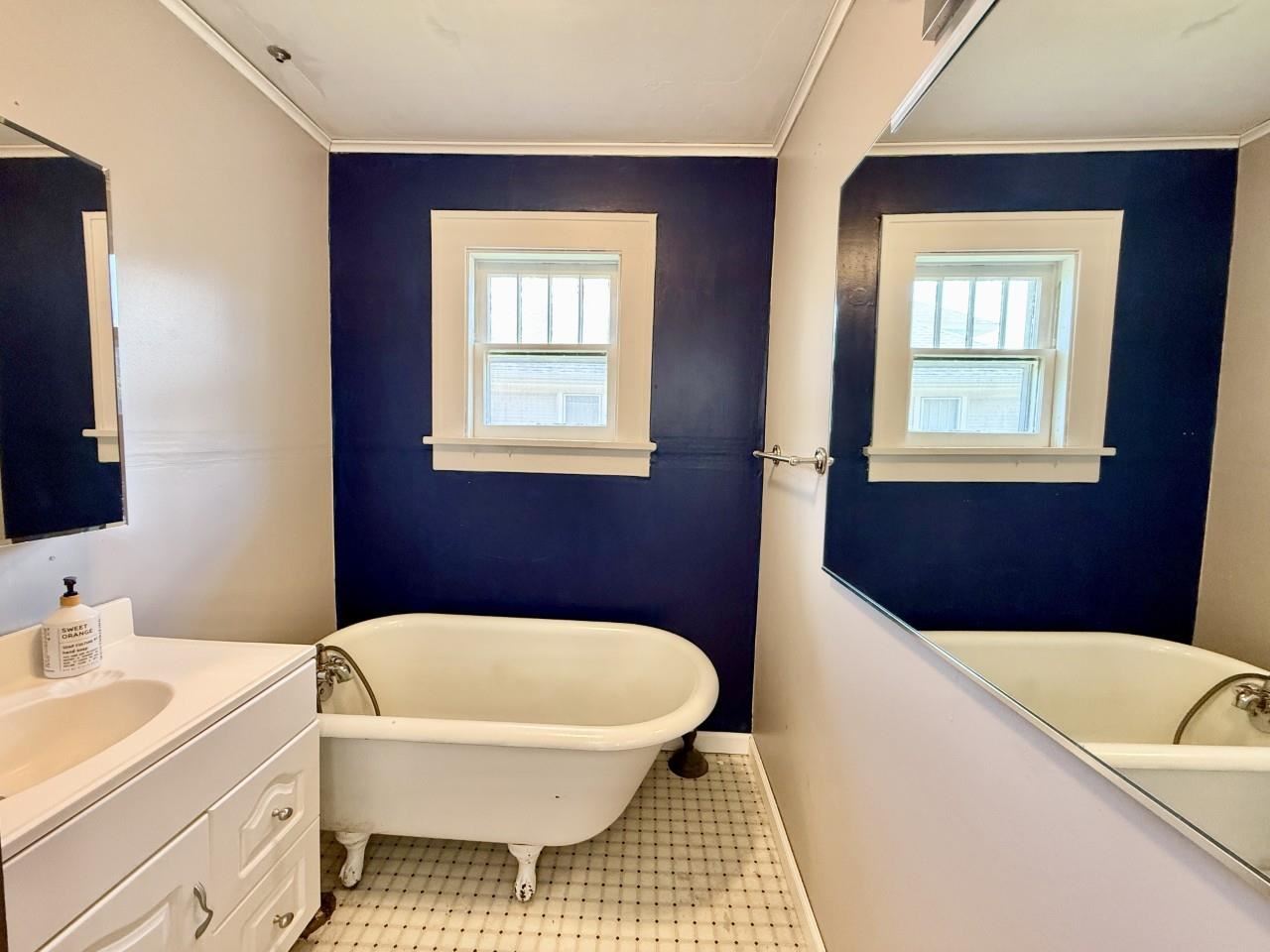 423 S 7th Avenue Iowa City IA 52245