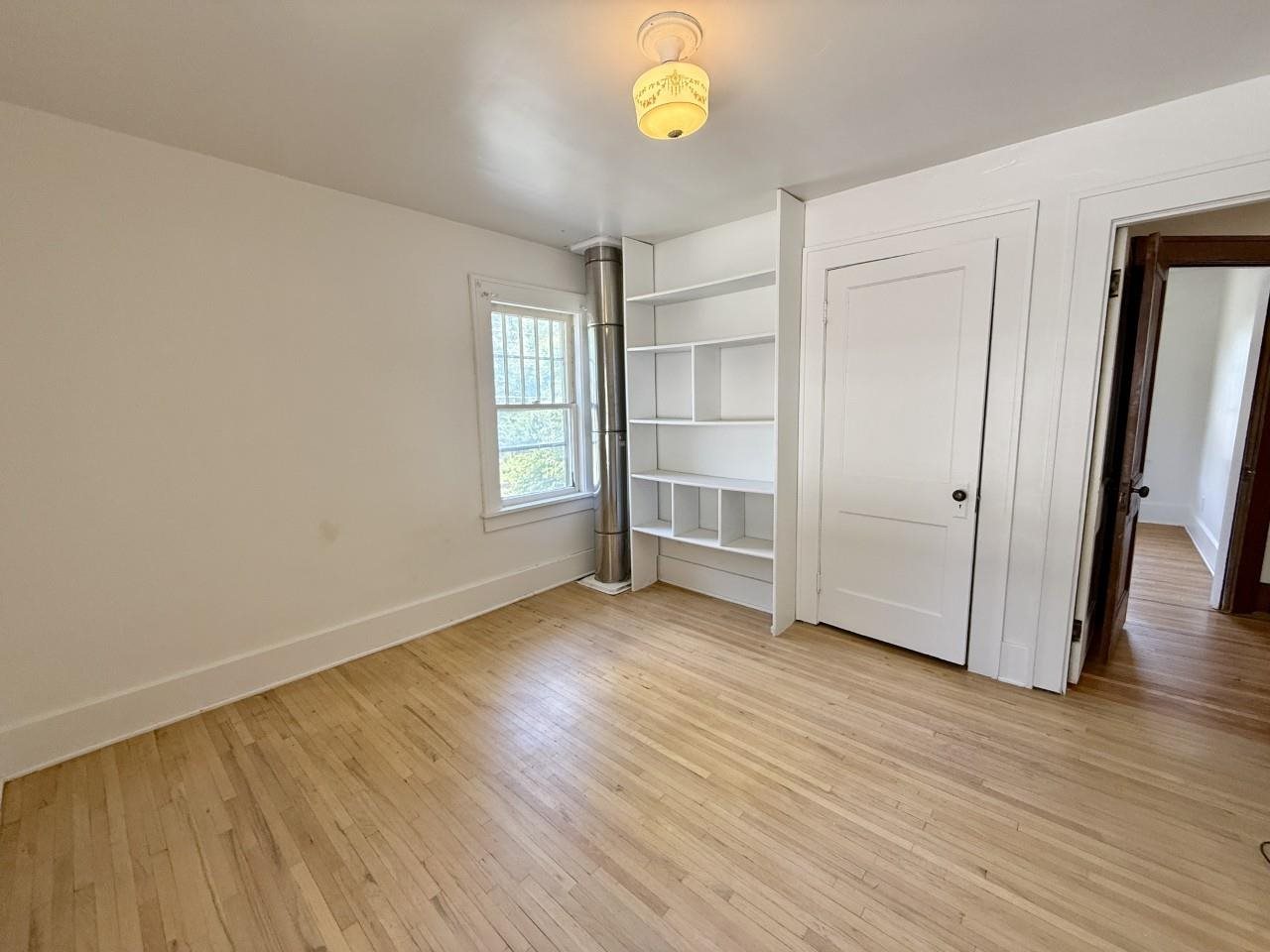 423 S 7th Avenue Iowa City IA 52245