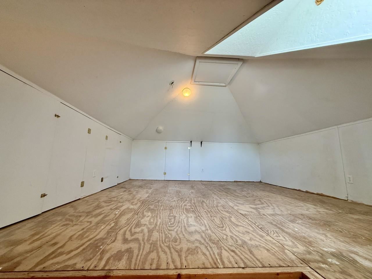 423 S 7th Avenue Iowa City IA 52245