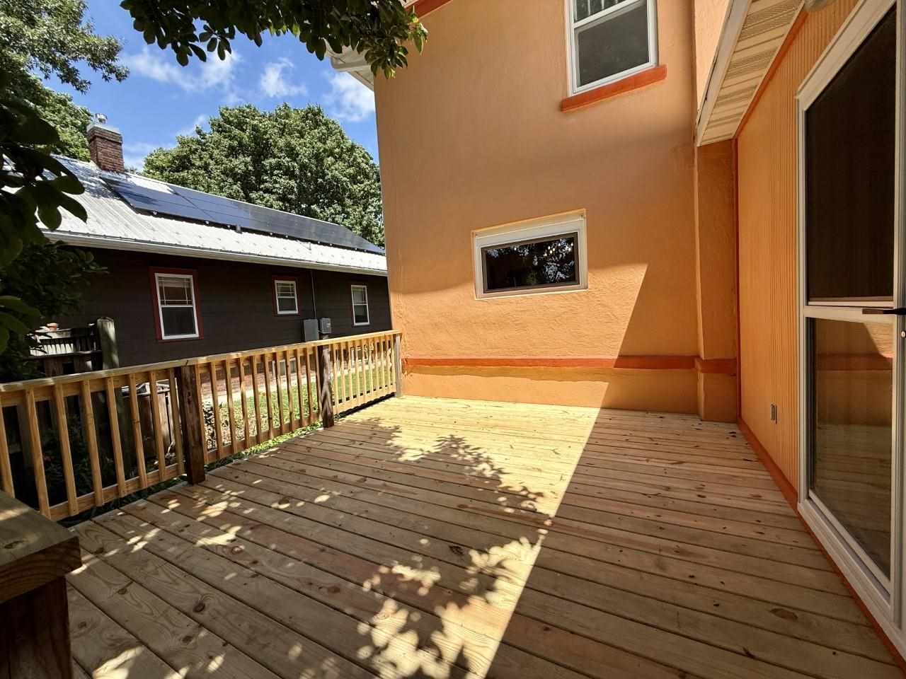 423 S 7th Avenue Iowa City IA 52245