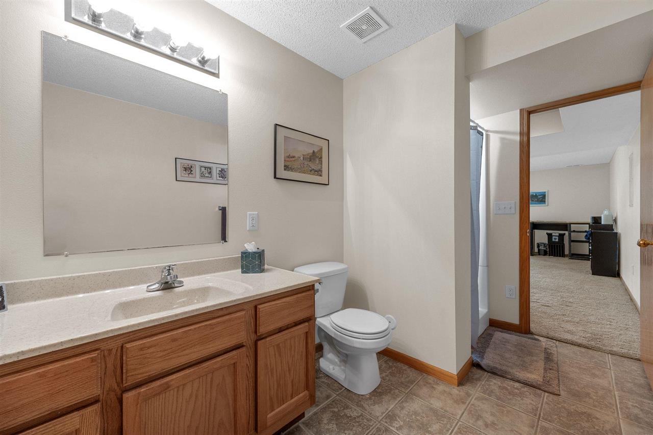 716 Croell Tiffin IA 52340
