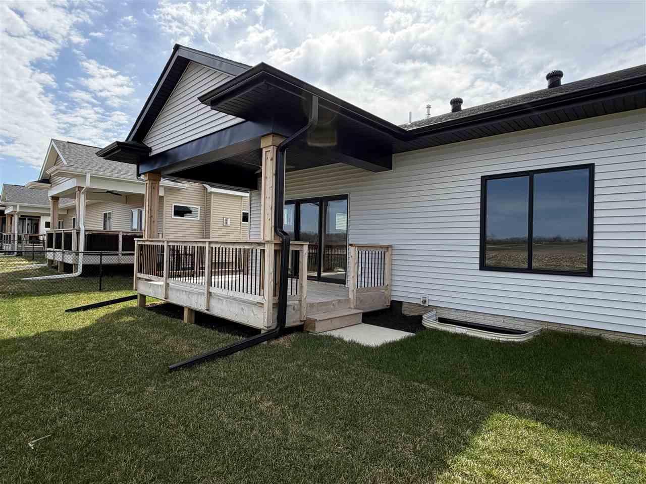 1292 Berkshire Lane North Liberty IA 52317