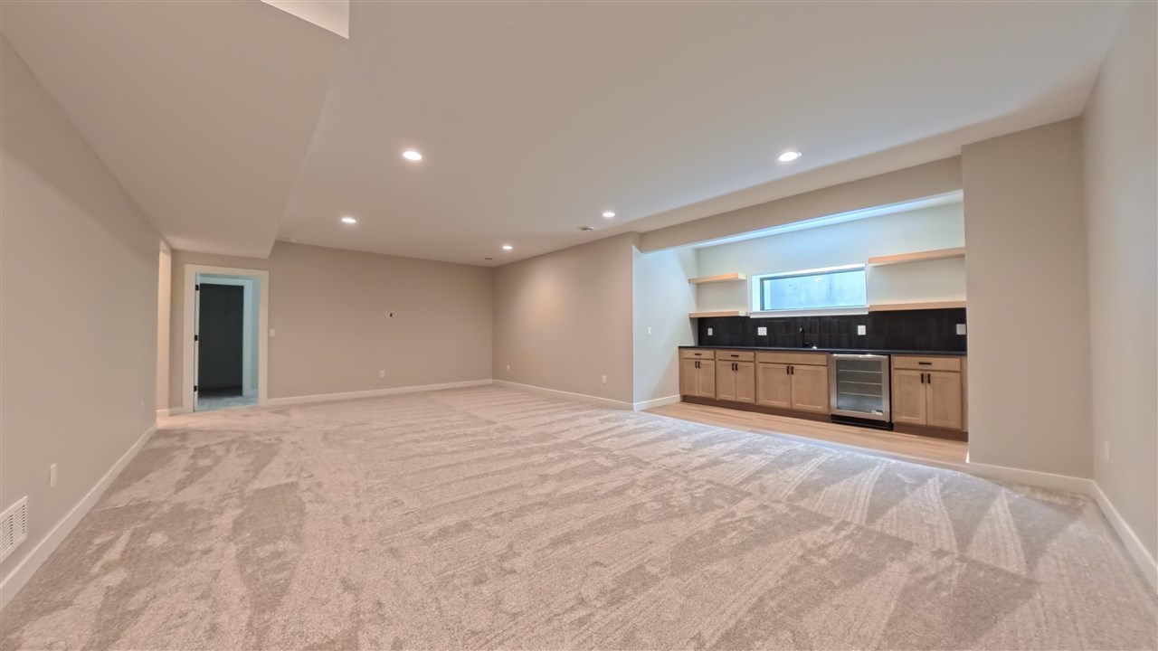 1225 Edward Drive North Liberty IA 52317