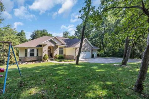 2722 NW Royal Oaks Drive Swisher IA 52338
