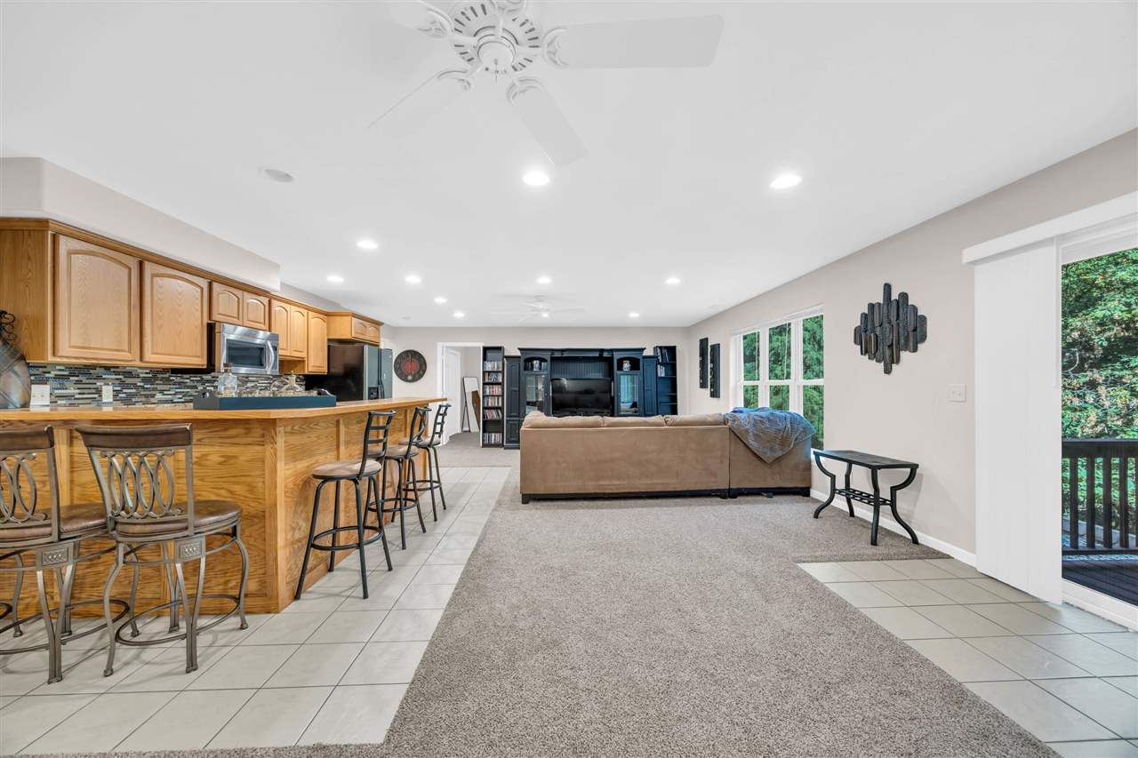 2722 NW Royal Oaks Drive Swisher IA 52338