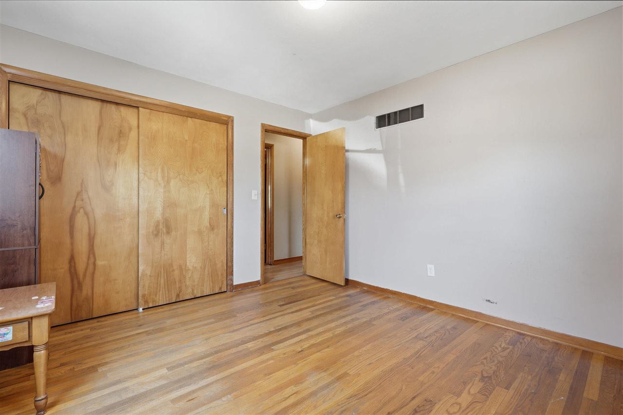 1133 Oakview Drive Columbus Junction IA 52738