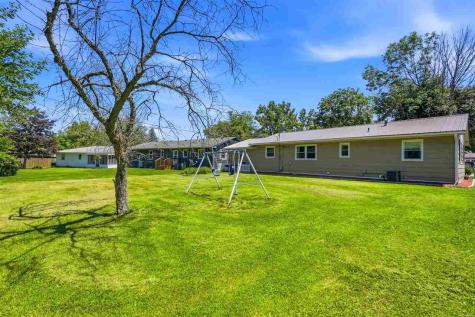 1133 Oakview Drive Columbus Junction IA 52738
