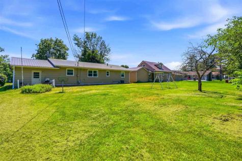 1133 Oakview Drive Columbus Junction IA 52738
