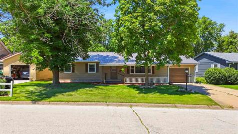 1133 Oakview Drive Columbus Junction IA 52738