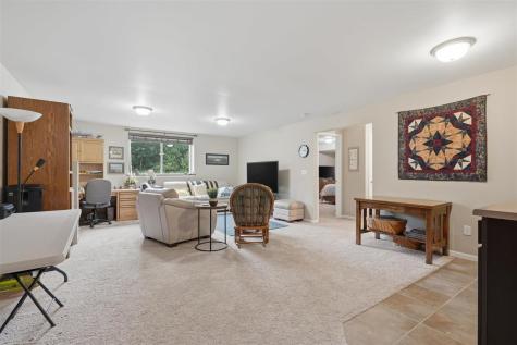 305 S Stewart Street North Liberty IA 52317