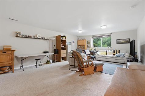 305 S Stewart Street North Liberty IA 52317