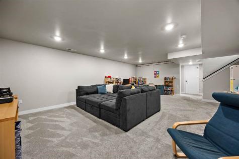 4523 Luke Drive Iowa City IA 52246