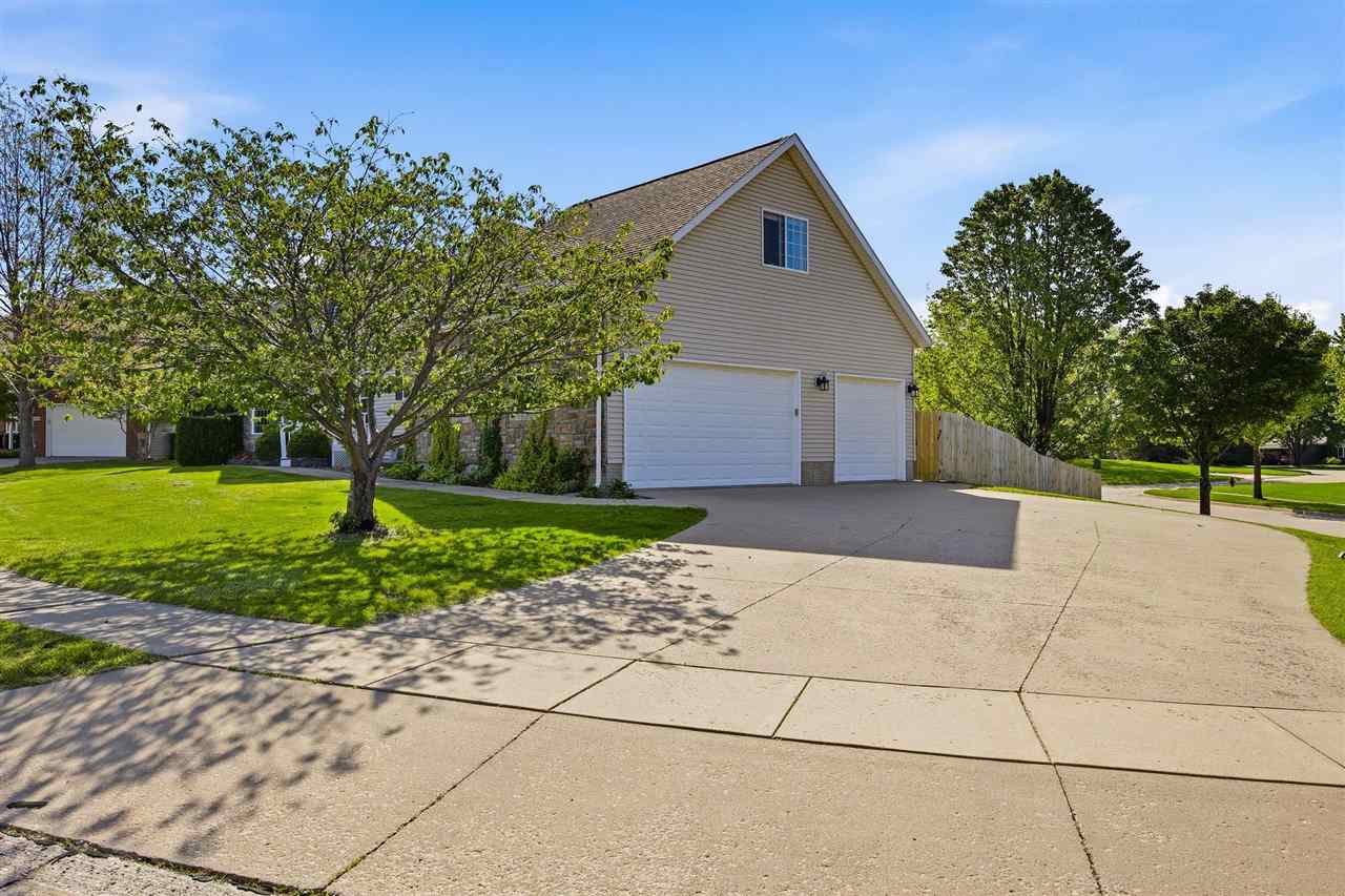 1019 Chamberlain Drive Iowa City IA 52240