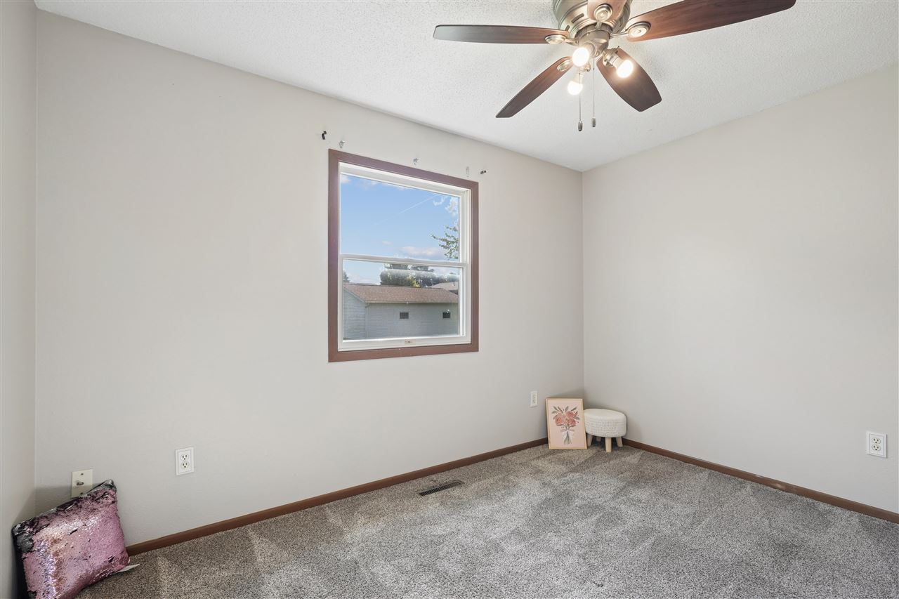 1510 North Drive Ely IA 52227