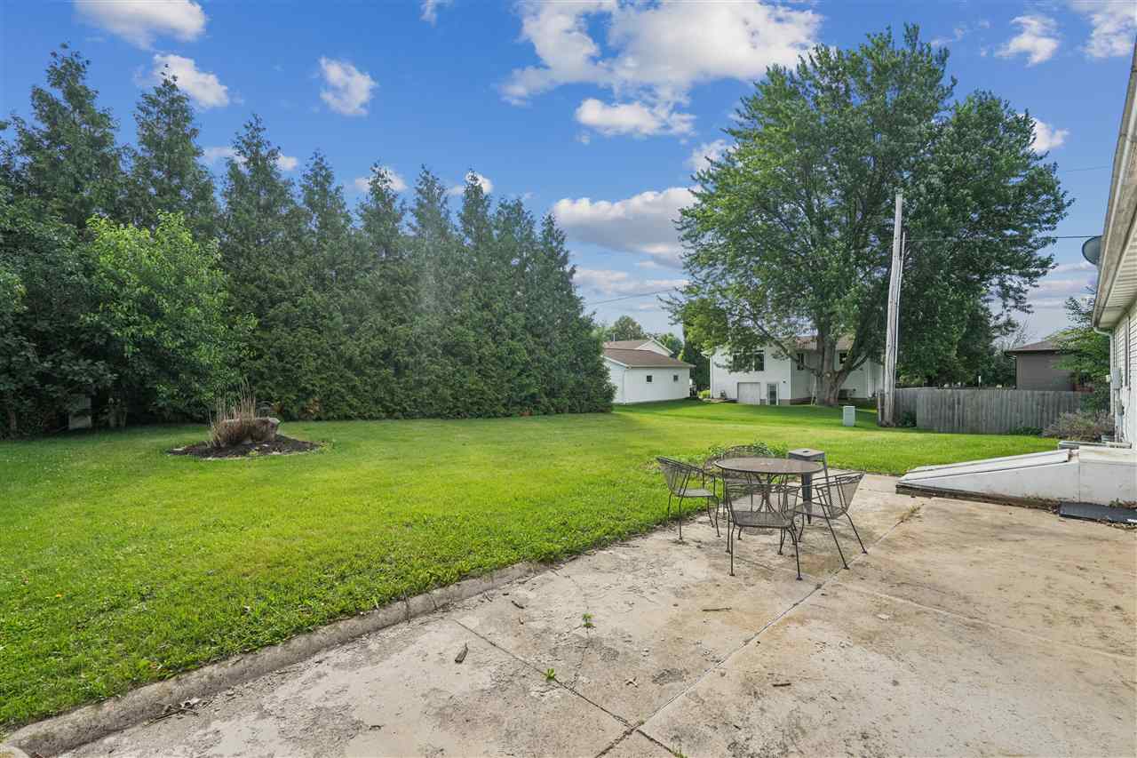 1510 North Drive Ely IA 52227