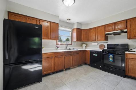 1510 North Drive Ely IA 52227