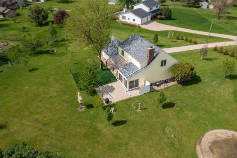6409 Meadowlark Drive Cedar Rapids IA 52404