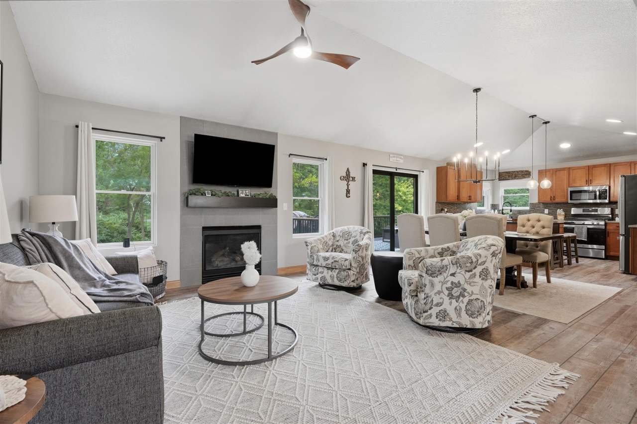 1133 Quail Court Riverside IA 52327