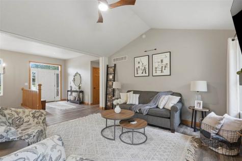 1133 Quail Court Riverside IA 52327