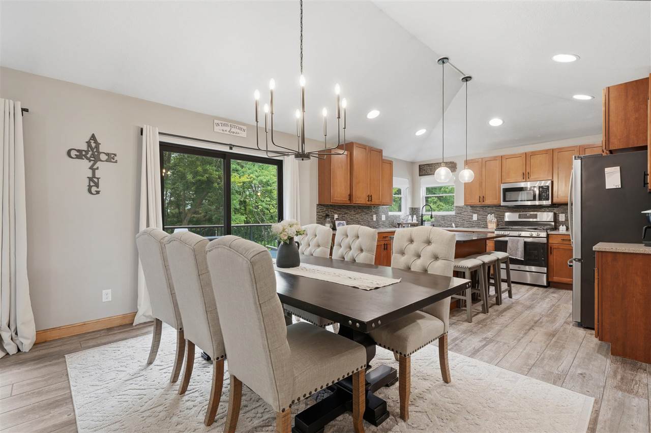 1133 Quail Court Riverside IA 52327