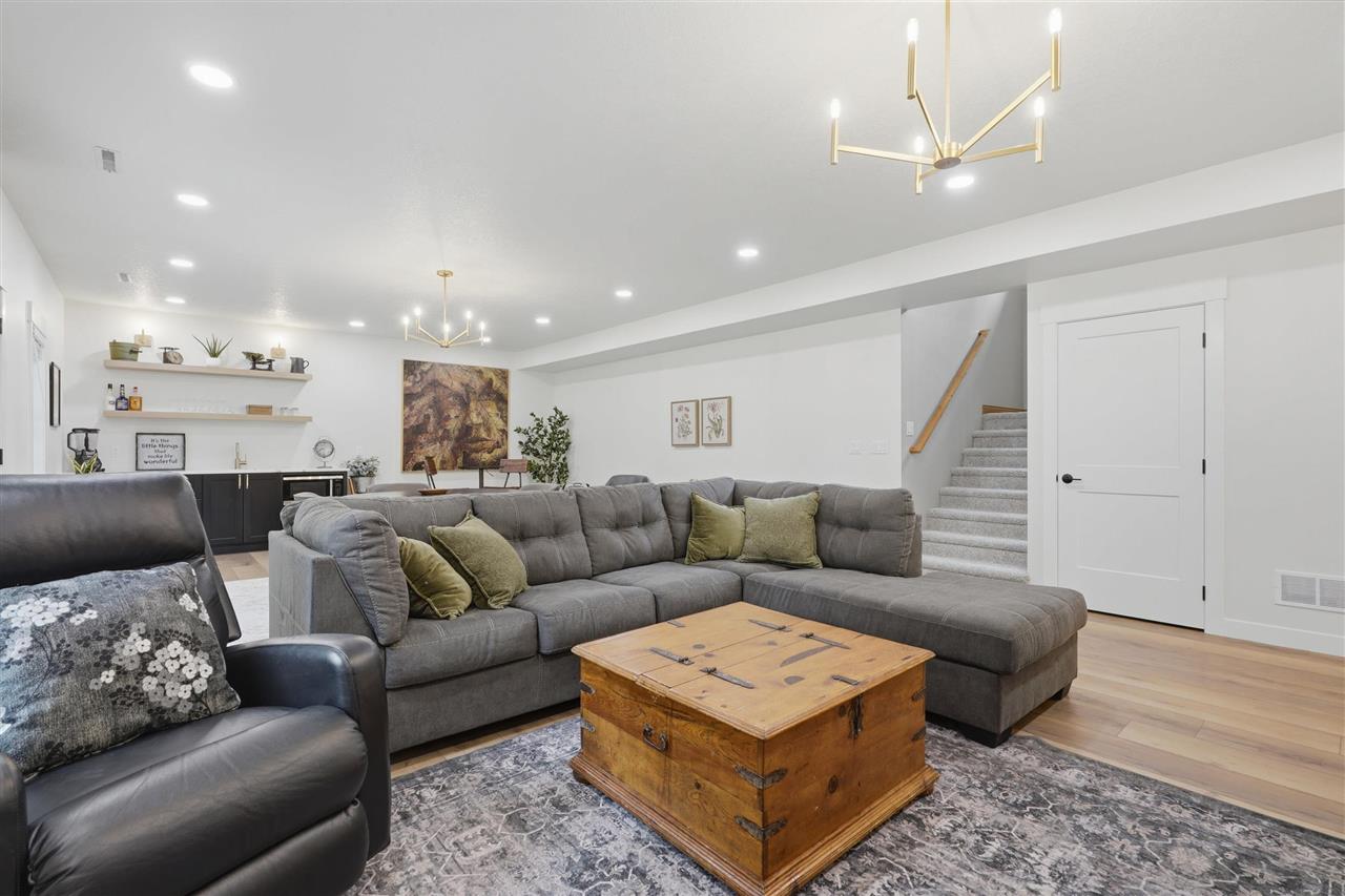 1133 Quail Court Riverside IA 52327