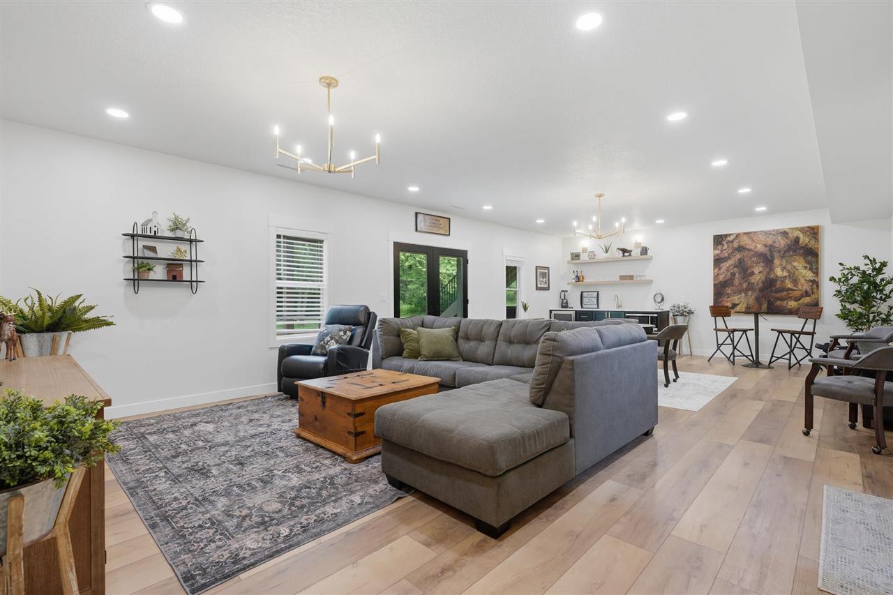1133 Quail Court Riverside IA 52327