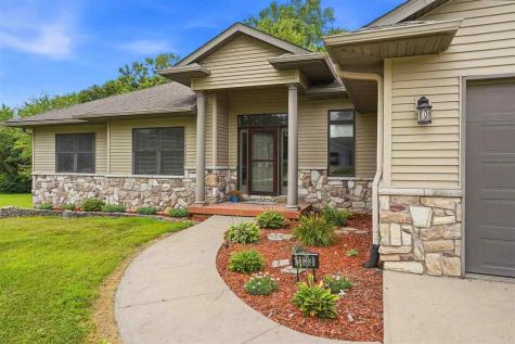 1133 Quail Court Riverside IA 52327
