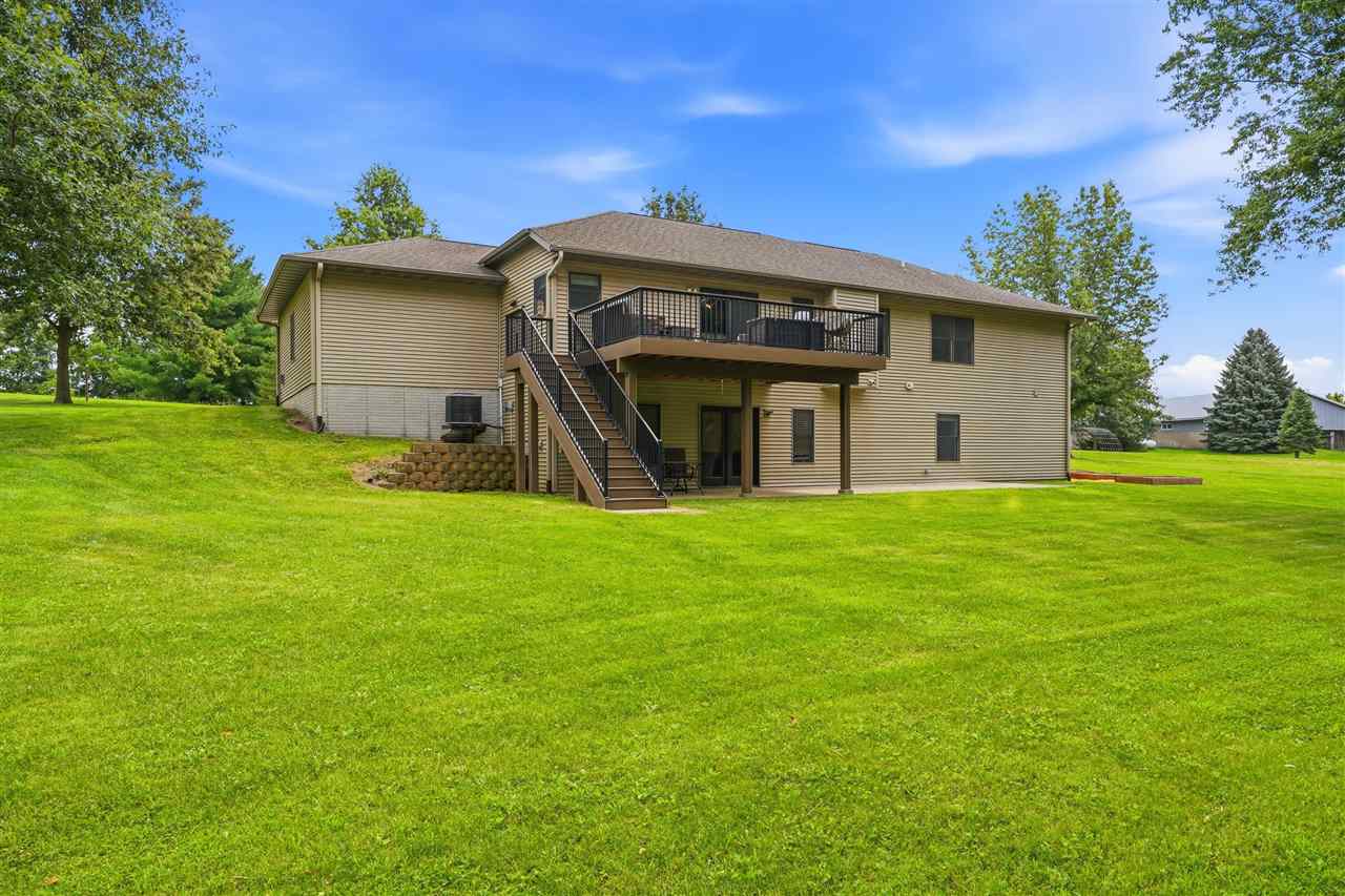 1133 Quail Court Riverside IA 52327