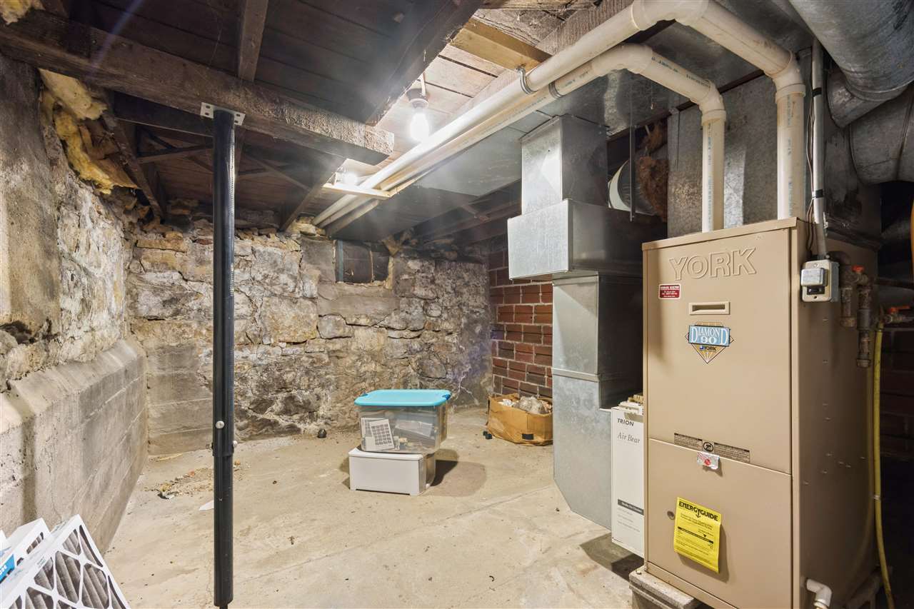342 280th Street West Branch IA 52358