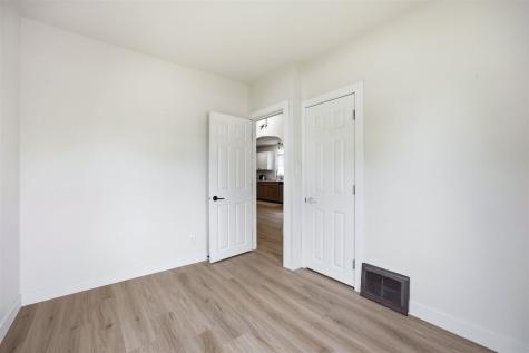 232 E Third Street Solon IA 52333