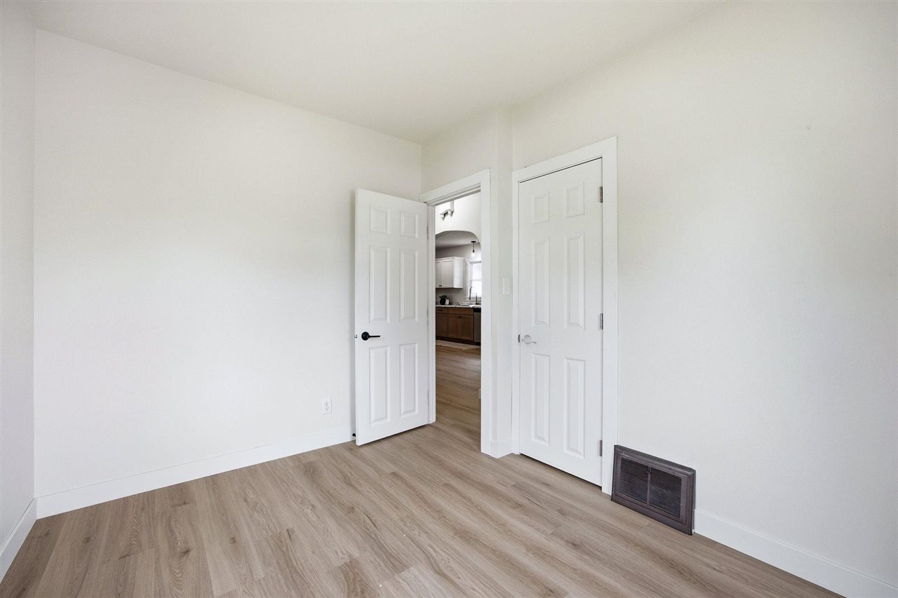 232 E Third Street Solon IA 52333