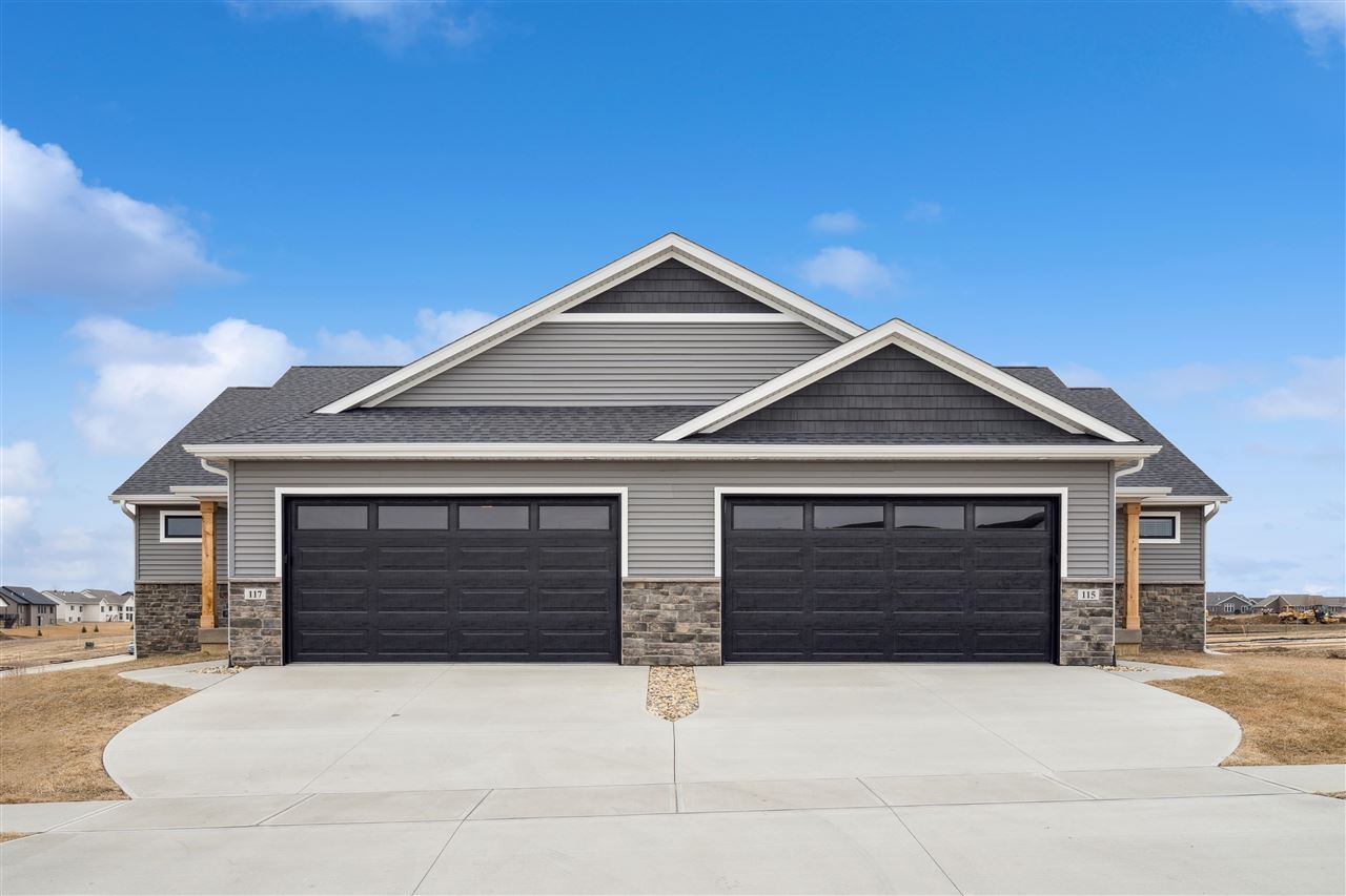 825 Prairie View Drive West Branch IA 52358