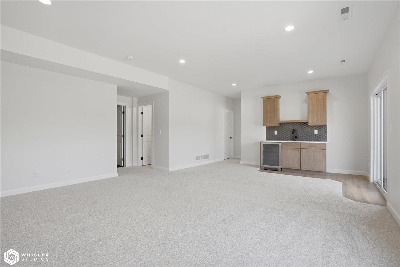 1152 Kona Circle Coralville IA 52241
