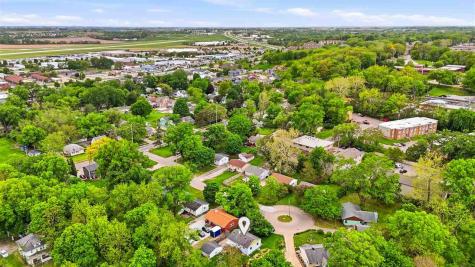 706 Giblin Drive Iowa City IA 52246