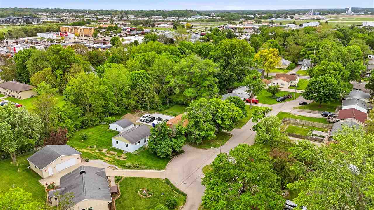 706 Giblin Drive Iowa City IA 52246