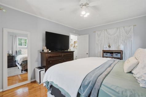 706 Giblin Drive Iowa City IA 52246