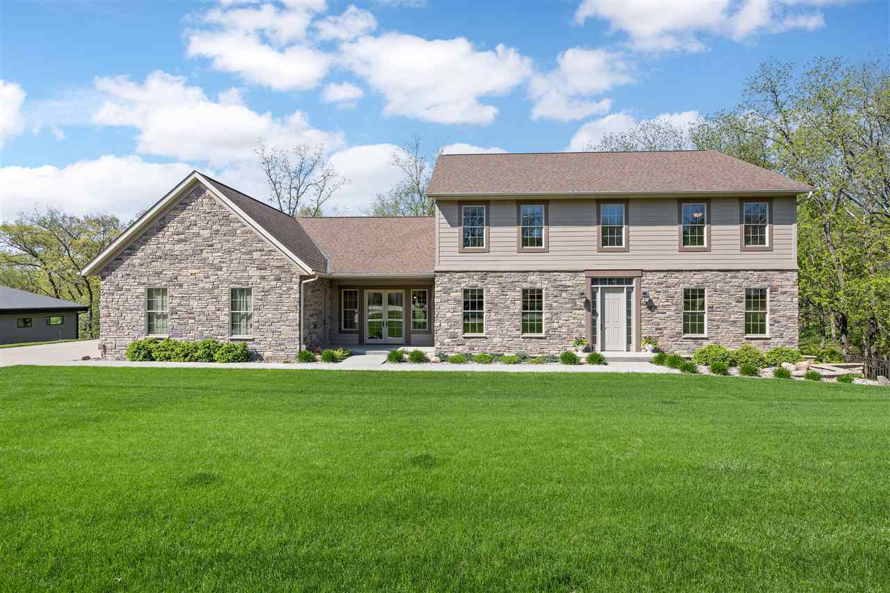 3009 Woodland Ridge Drive NE Iowa City IA 52240